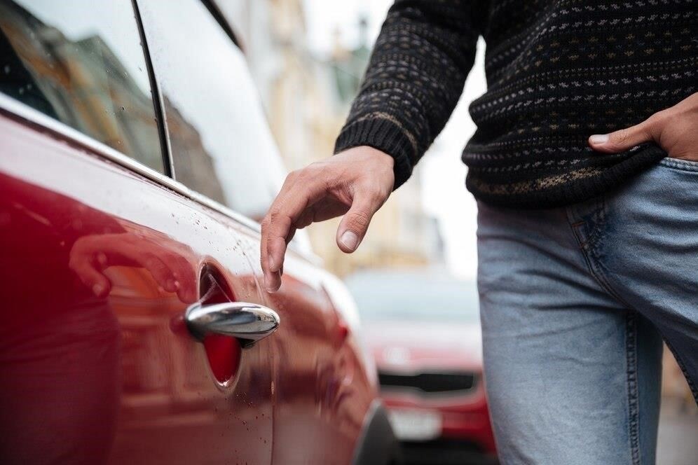 Как связаться со страховой компанией после угона автомобиля