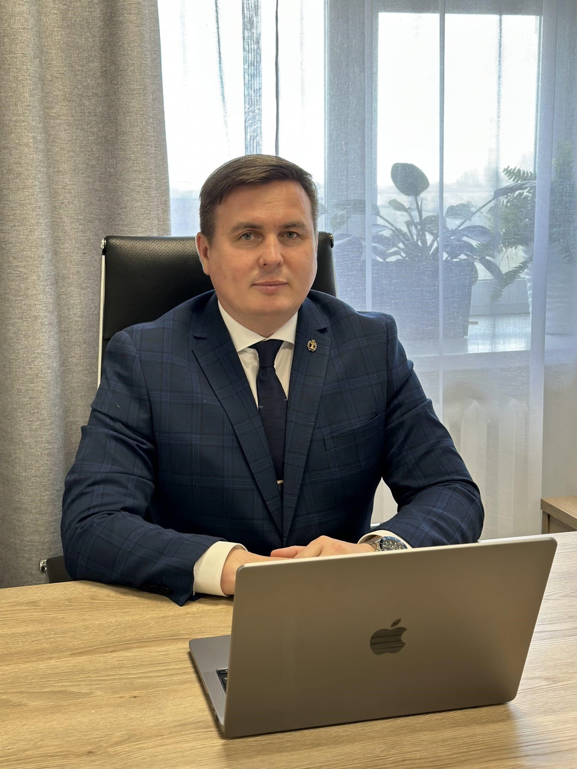 По закону прокуратура обязана обеспечить возврат законному владельцу предметов, которые считаются ненужными для дальнейшего производства. Возврат изъятого имущества, документов или ценностей должен осуществляться сразу после того, как необходимость в них в уголовном процессе отпадет.