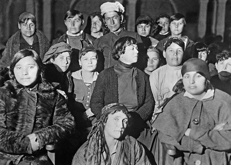 Социализация женщин: Ключевые меры в 1920-е годы
