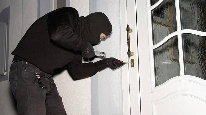 Взлом и проникновение: Преступление, связанное с кражей со взломом в Москве